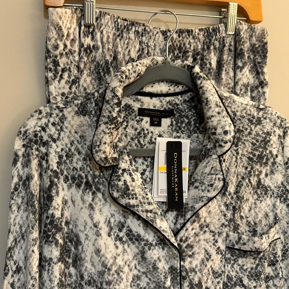 Donna Karan 2 pc Animal Print Pajama Set W/ Pockets Size Medium Gray - Picture 2 of 11